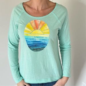 Aloha Surf Co. Long Sleeve Beach Tee!💚